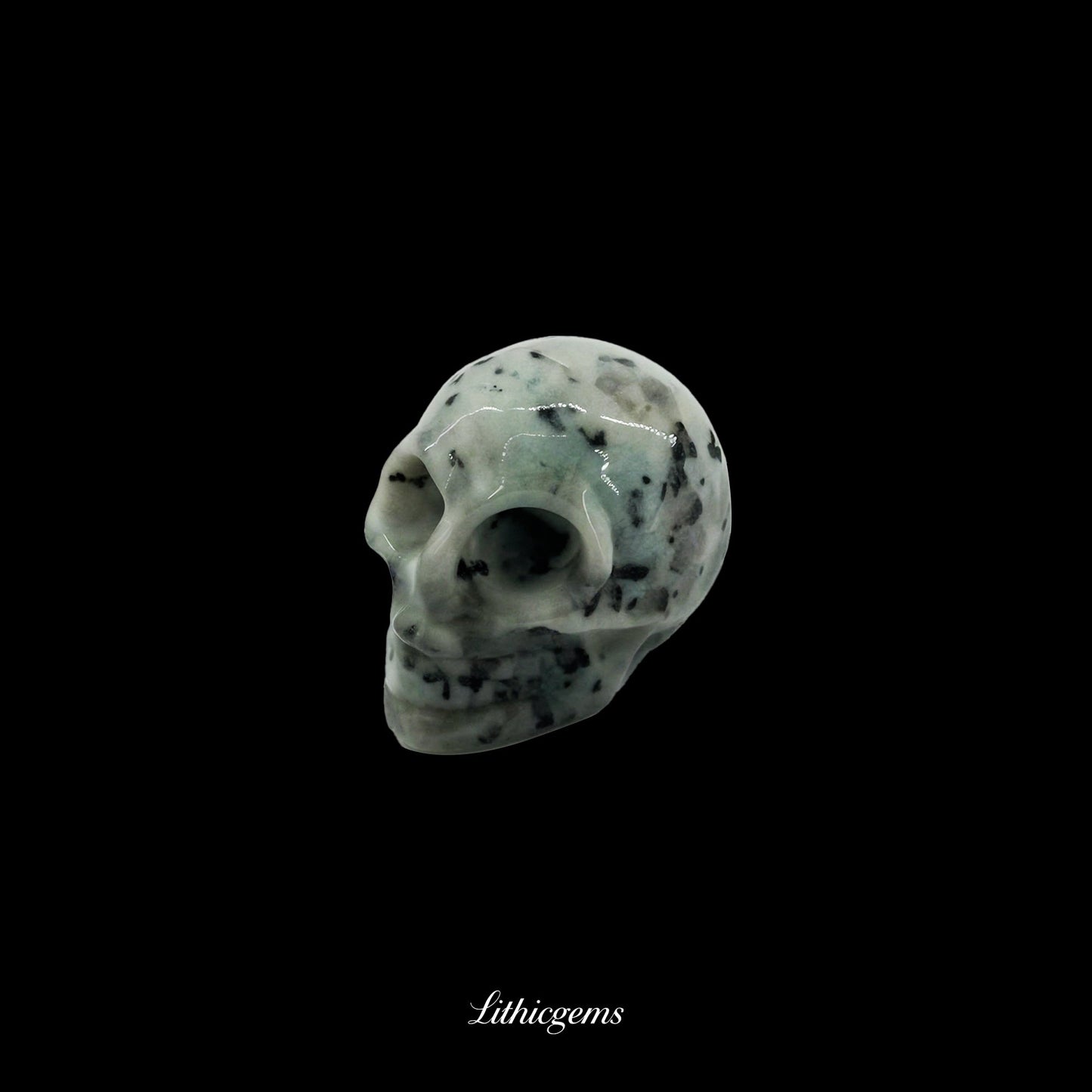 Pocket Philosopher Skull Palm Stone - 3cm Unique Gemstone for Meditation and Decor - Lithicgems