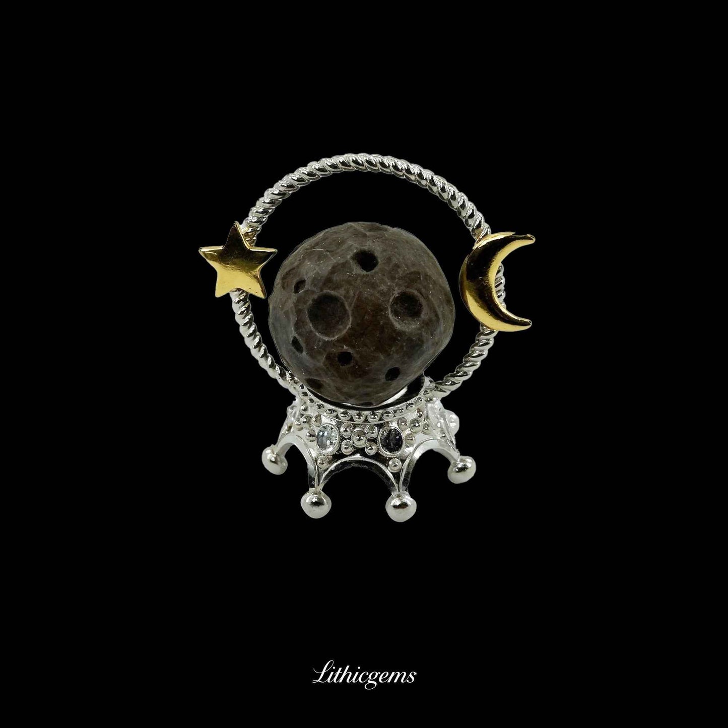 The Cosmic Pebble - 3cm Planetary Carving - Labradorite Natural Crystal Gemstones - Lithicgems