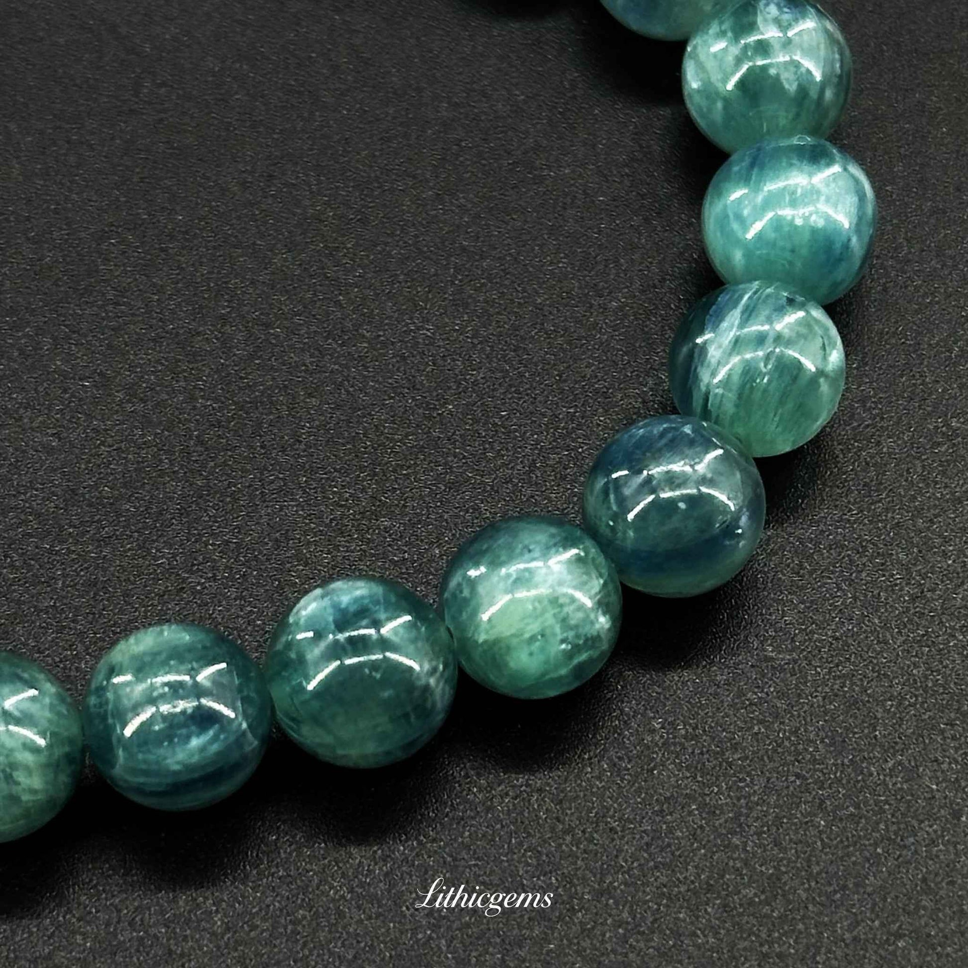 Blue Kyanite Bracelet - The Ultimate Alignment Stone for Instant Chakra Balancing & Communication Natural Crystal Gemstones - Lithicgems Jewelry