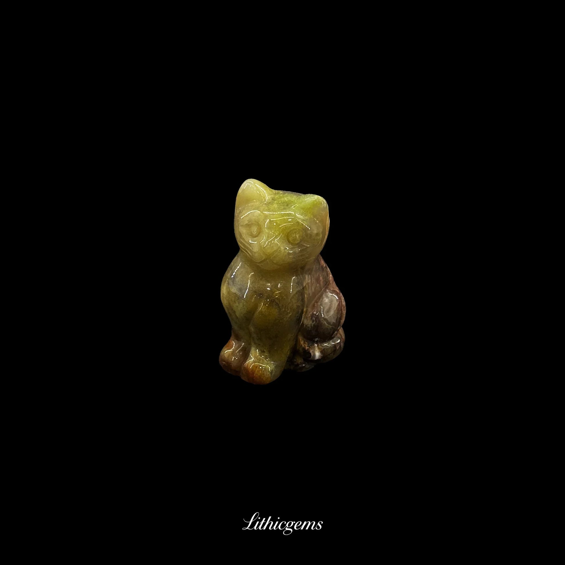 Mini Zen Cat Crystal Figurine (3cm) - Pocket-Sized Muse for Focus & Contemplation - Lithicgems