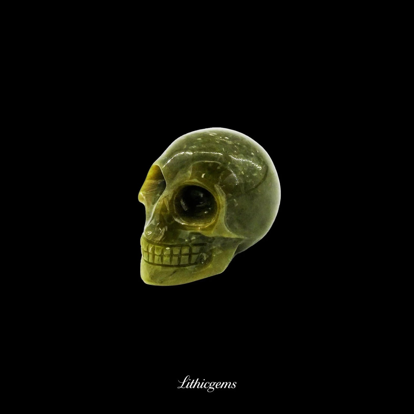 Pocket Philosopher Skull Palm Stone - 3cm Unique Gemstone for Meditation and Decor - Lithicgems