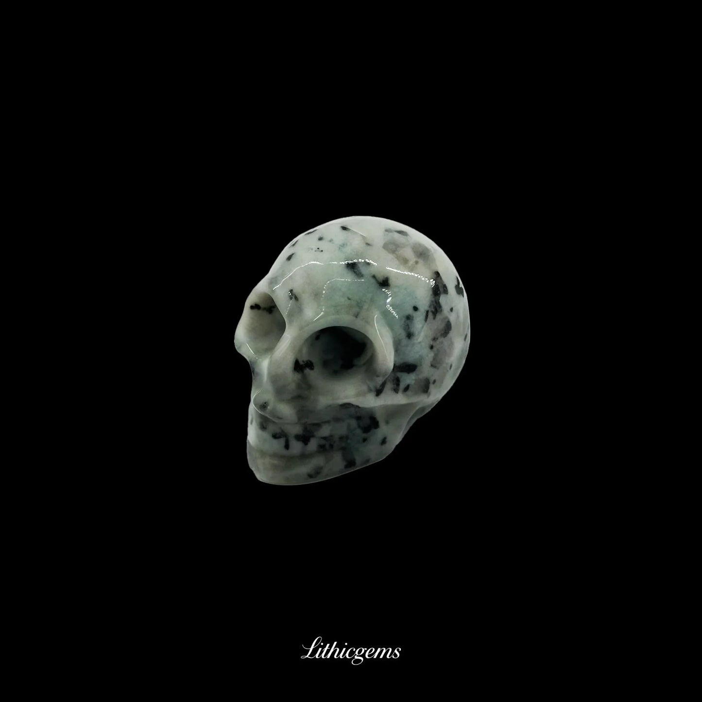 Pocket Philosopher Skull Palm Stone - 3cm Unique Gemstone for Meditation and Decor - Lithicgems