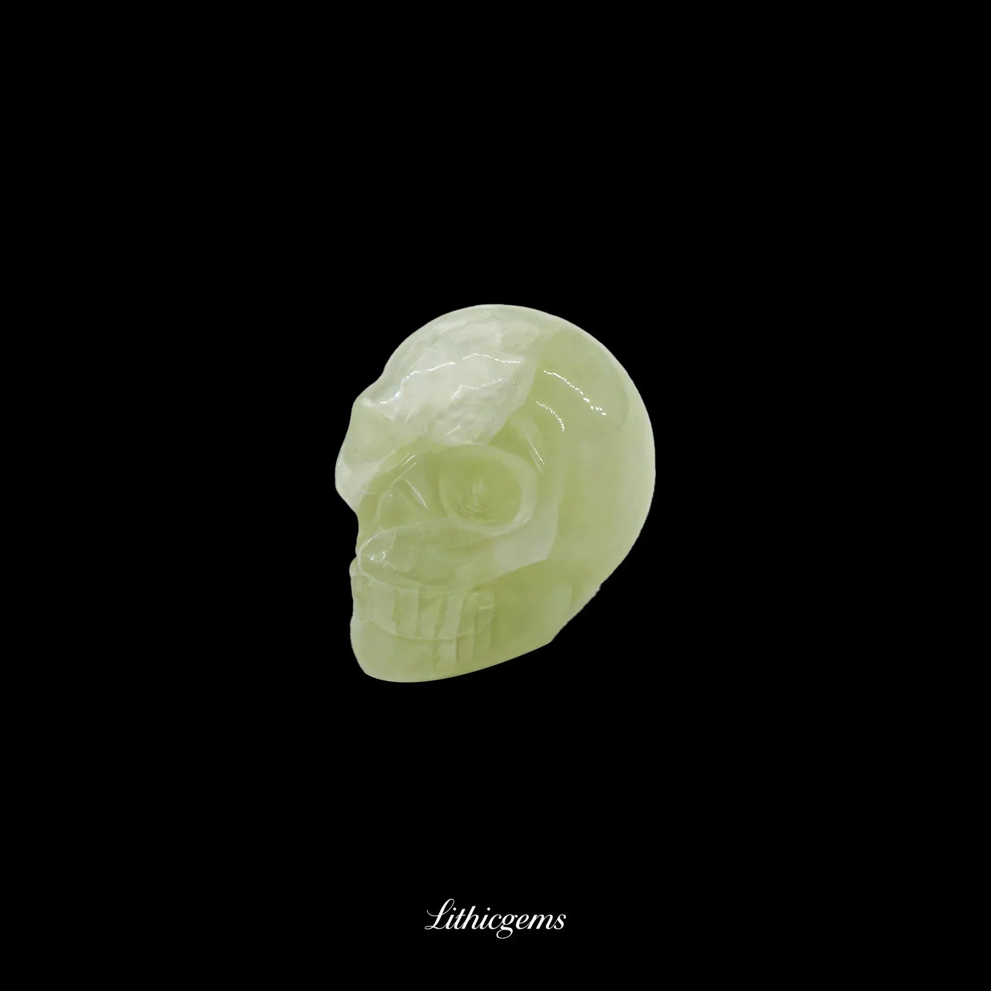 Pocket Philosopher Skull Palm Stone - 3cm Unique Gemstone for Meditation and Decor - Lithicgems