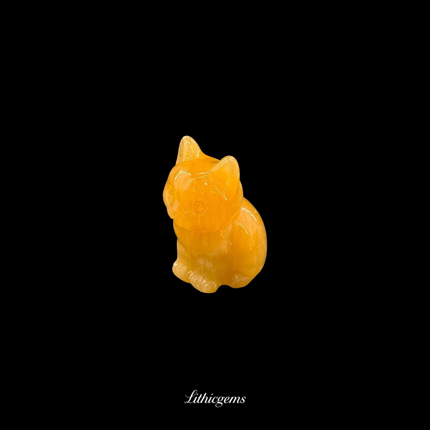 Whiskered Serenity Crystal Cat Figurine (4cm) - Mini Guardian of Comfort & Quiet Luck - Lithicgems