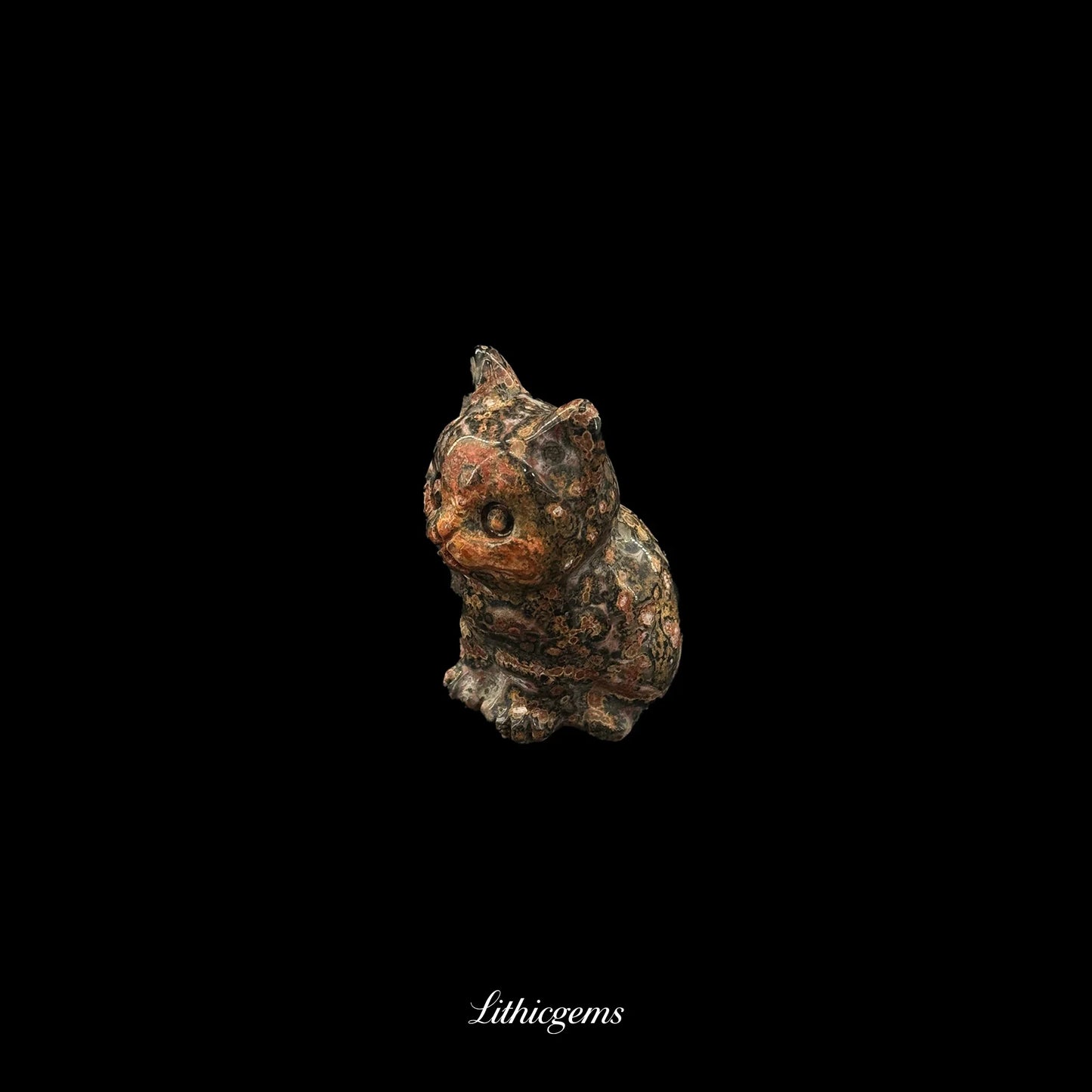 Whiskered Serenity Crystal Cat Figurine (4cm) - Mini Guardian of Comfort & Quiet Luck - Lithicgems