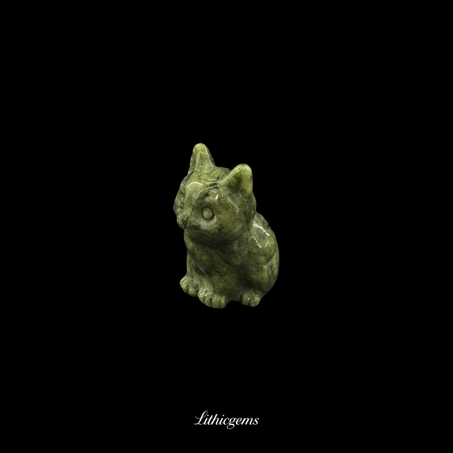 Whiskered Serenity Crystal Cat Figurine (4cm) - Mini Guardian of Comfort & Quiet Luck - Lithicgems